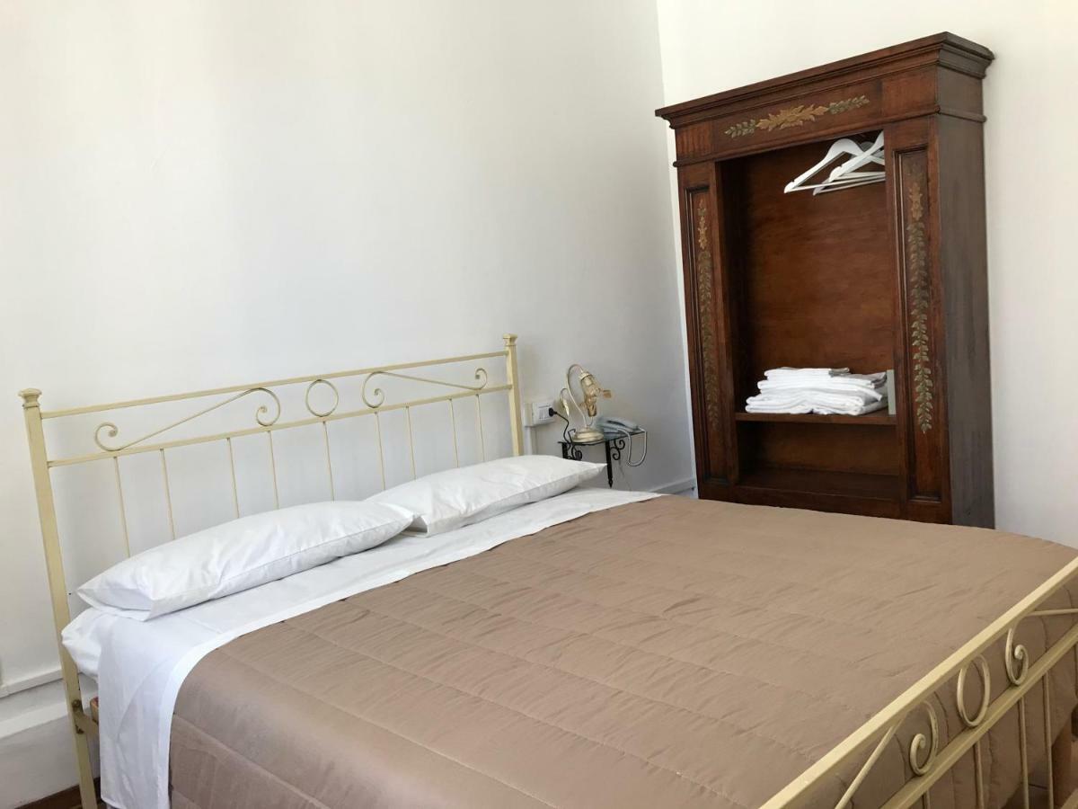 Antica Lanterna 3*